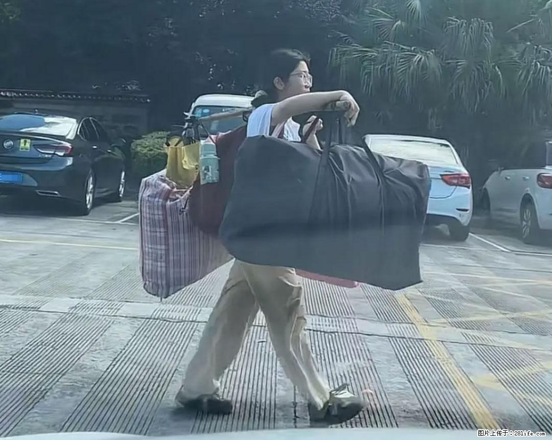 全网追的“扁担女孩”,找了一份暑假工,时薪12元 - 呼伦贝尔生活资讯 - 呼伦贝尔28生活网 hlbe.28life.com