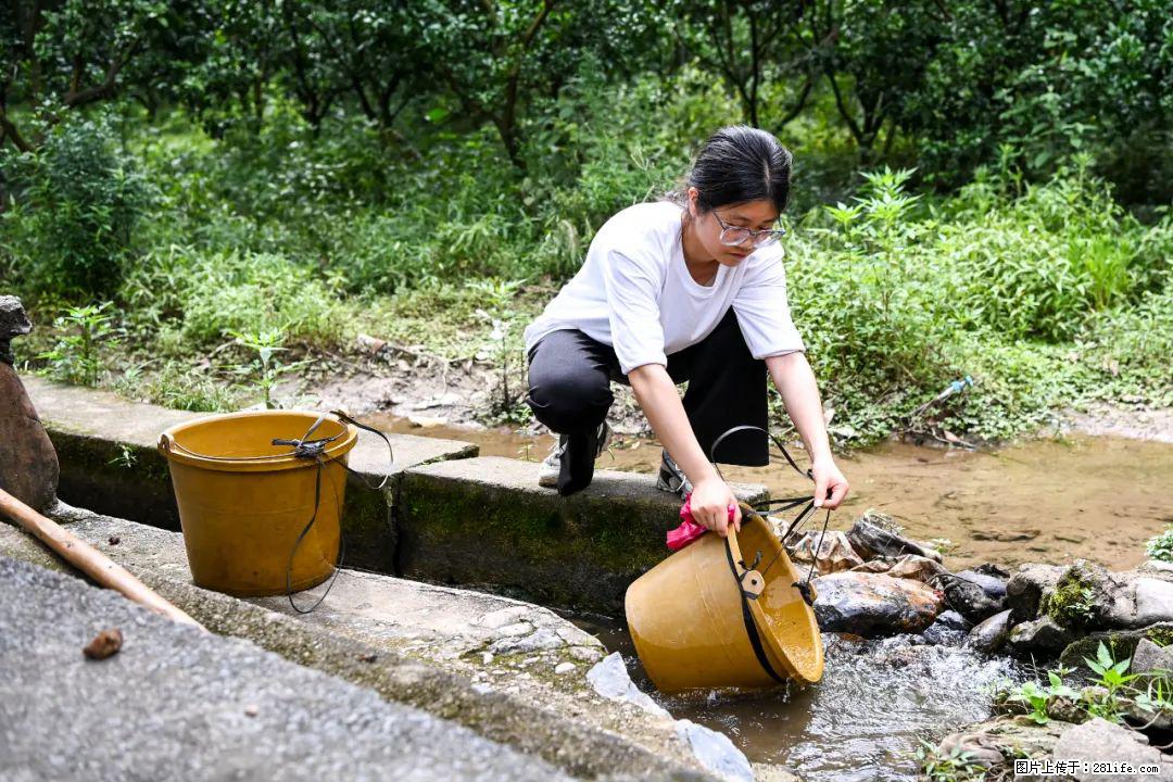 全网追的“扁担女孩”,找了一份暑假工,时薪12元 - 呼伦贝尔生活资讯 - 呼伦贝尔28生活网 hlbe.28life.com