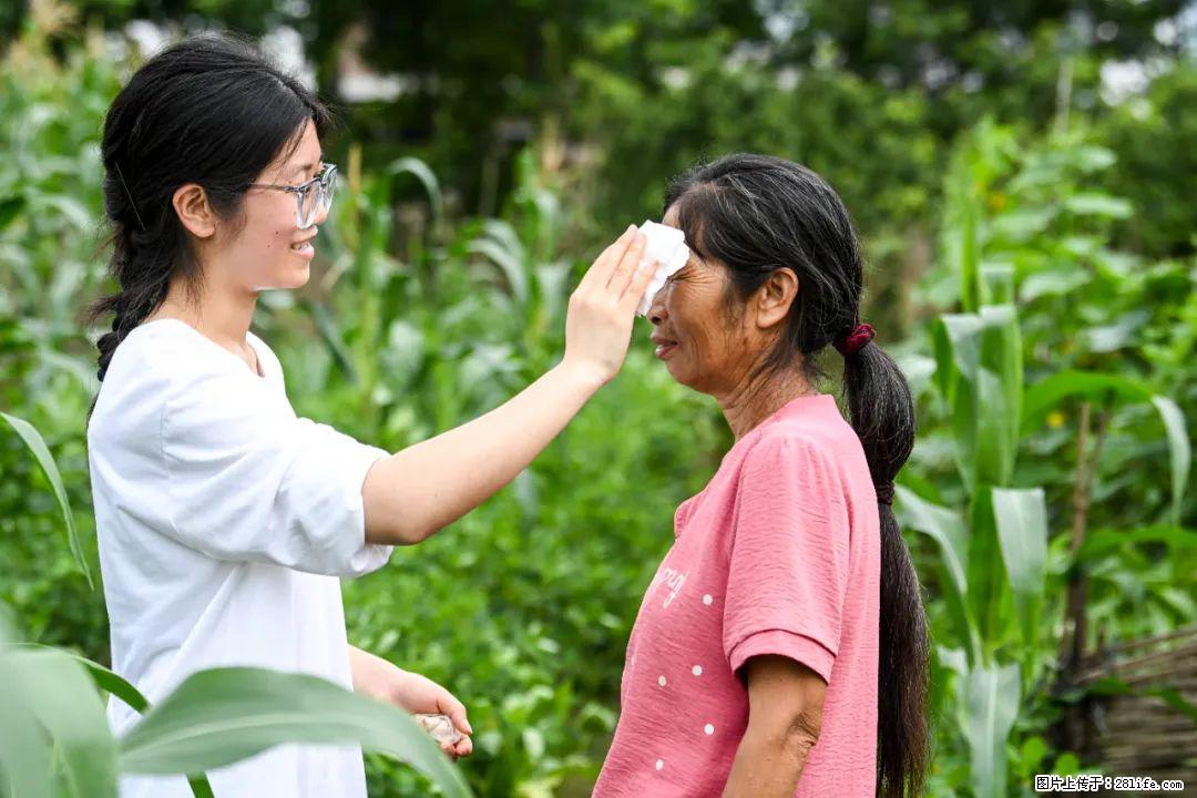 全网追的“扁担女孩”,找了一份暑假工,时薪12元 - 呼伦贝尔生活资讯 - 呼伦贝尔28生活网 hlbe.28life.com